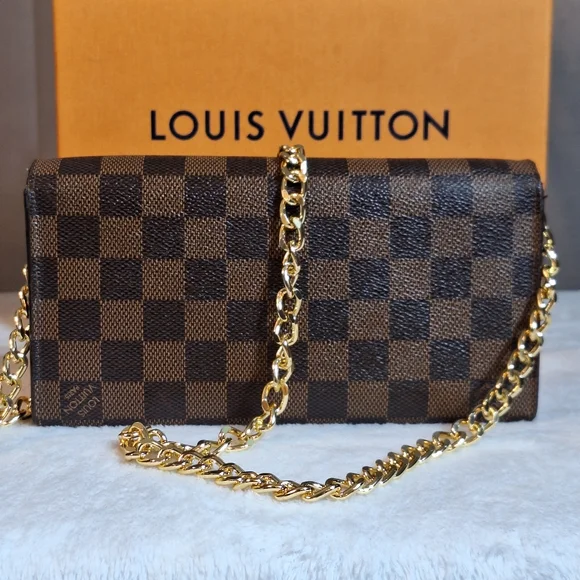 LV Besace Clutch Rosebery - Picture 3 of 16